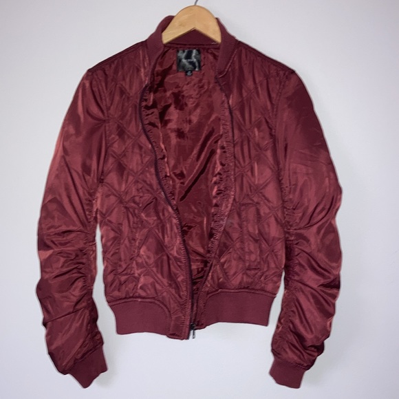 The Story Satin Twill Maroon Quilted Puff Zip Front Bomber Jacket Size Medium - Picture 4 of 8